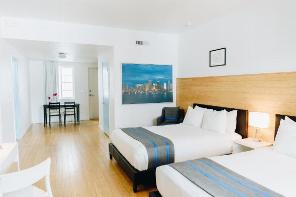 Aqua Hotel & Suites image 13